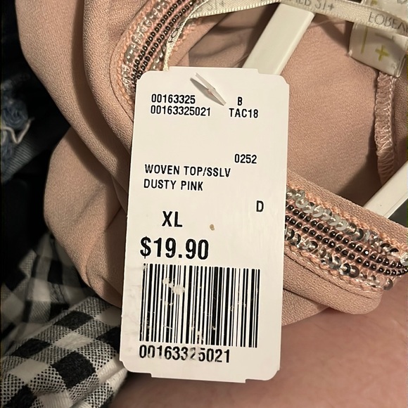 Dusty pink woven top with bead and sequin detail around neck and arms - Picture 2 of 5